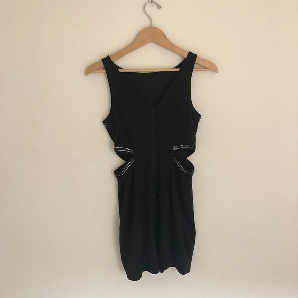 Charlotte Russe | Black Sleeveless Dress - Picture 2 of 4